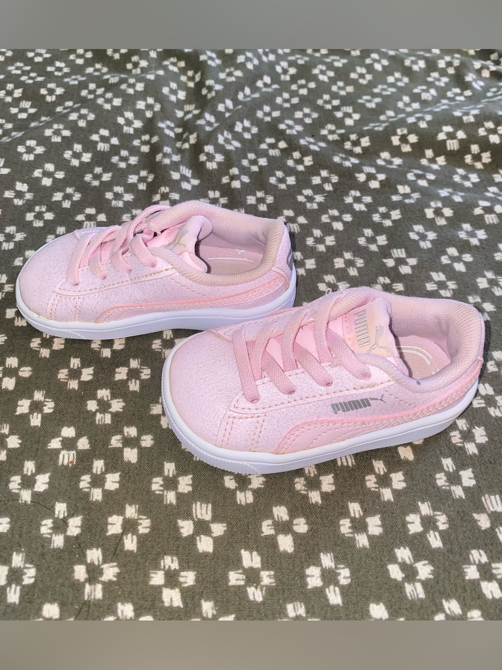 Puma Kids Pink Low-Top Lace-Up Sneakers